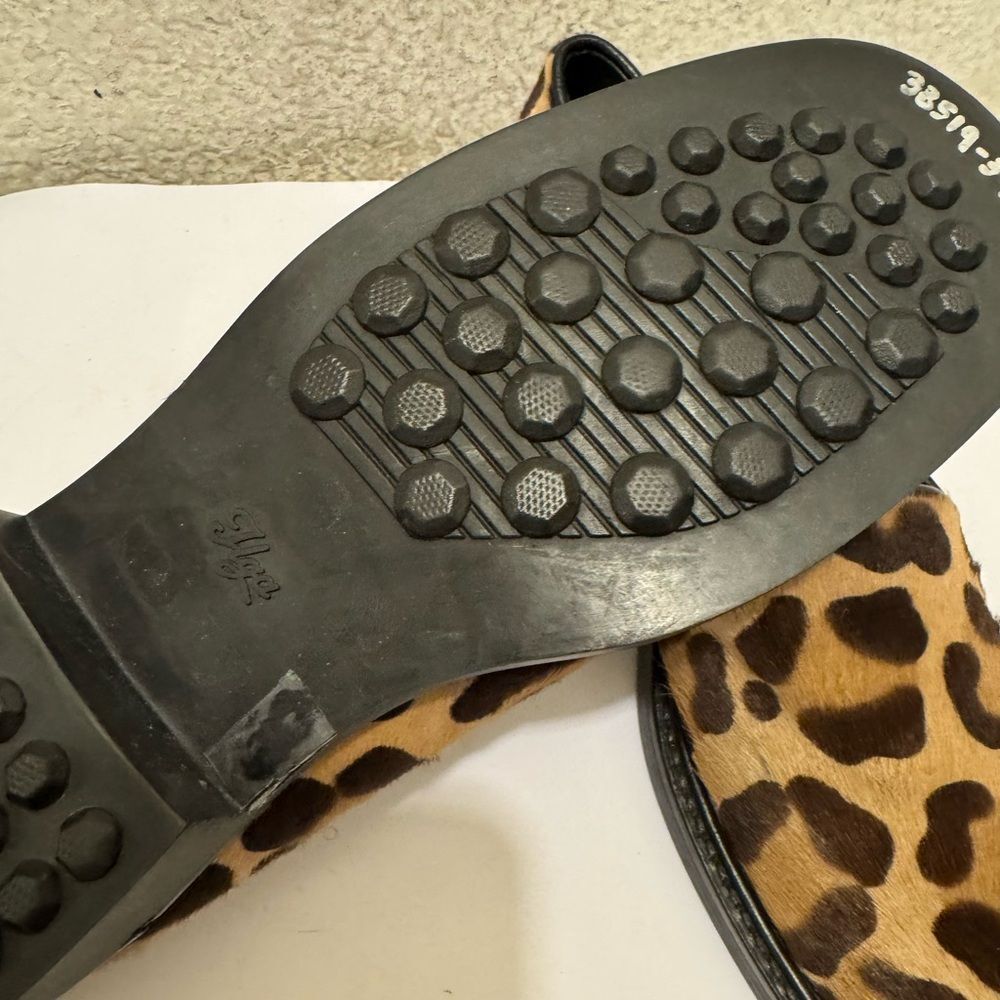 Yves Saint Laurent Leopard Print Flats in Tan and Black - Picture 8 of 9